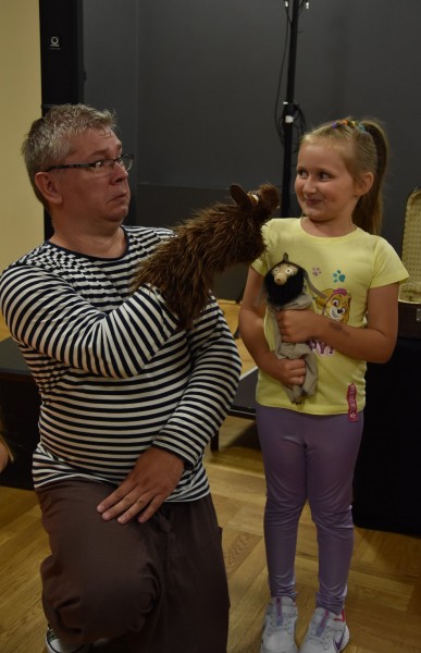 Teatrzyk Walizki z Różnych Stron Świata - w wykonaniu Teatru Lalek Marka Żyły 